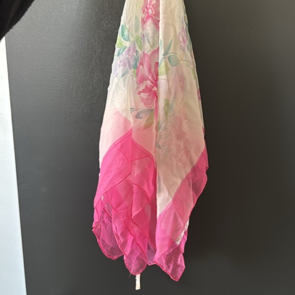 Floral Pink Women's Scarf 100% silk - Nina Ricci - Picture 3 of 3